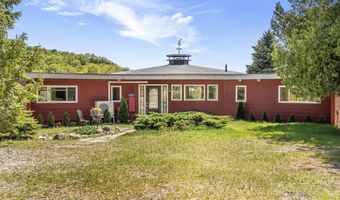 16560 Starke Rd, Arcadia, MI 49613