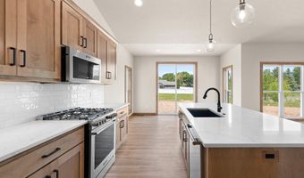 5728 W SPENCER St, Appleton, WI 54914