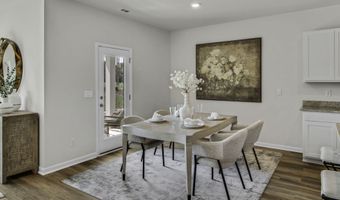 1312 EIDSON St, Athens, AL 35611