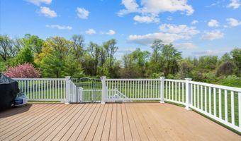 33 WATERTON Dr, Bear, DE 19701