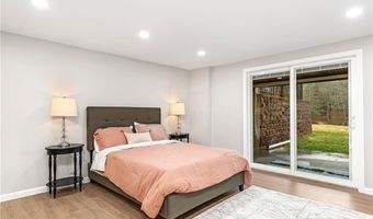 11 Pequot Ln, Hopkinton, RI 02804
