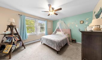 93 Idlebrook Ln, Aberdeen, NJ 07747