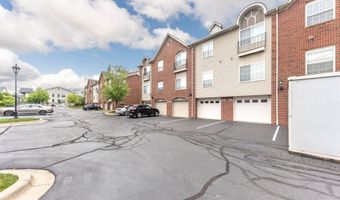 241 W Oakbrook Dr, Ann Arbor, MI 48103