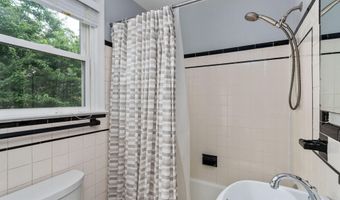 3801 WOODLEY Dr, Alexandria, VA 22309