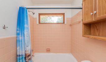 61 Bignon St, Barnwell, SC 29812