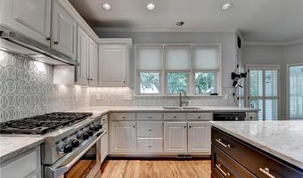 5970 Rachel Rdg, Peachtree Corners, GA 30092