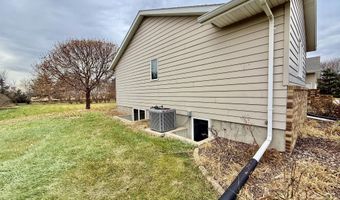 12925 Prairiewood Dr, Aberdeen, SD 57401