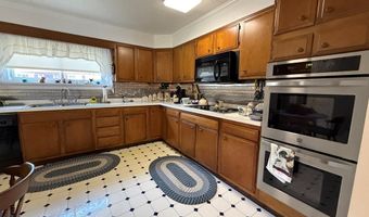 8075 Loop Rd, Alexandria, PA 16611