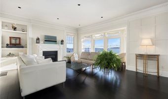 221 Hope St 2, Bristol, RI 02809