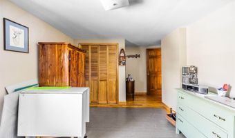 15 Fairfax St, Bangor, ME 04401