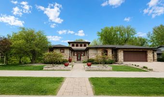 4114 Cochrane Pkwy, Ames, IA 50014