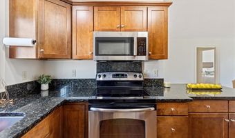 60 Bay Spring Ave A9, Barrington, RI 02806