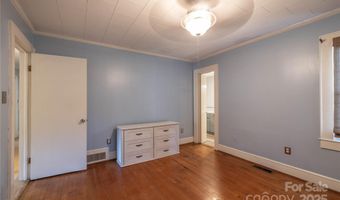 80 Pine St, Badin, NC 28009