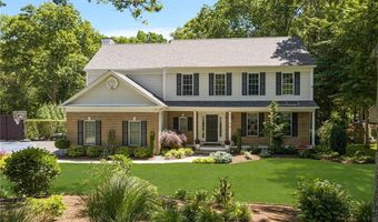 64 Fieldstone Ln, North Kingstown, RI 02874