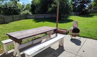 263 E Skyline Dr, Ballwin, MO 63011