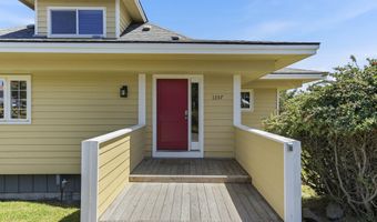 1337 BEACH LOOP Dr, Bandon, OR 97411