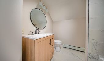 71 Pearl St, Bath, ME 04530