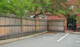 995 Massachusetts Ave 102, Arlington, MA 02476
