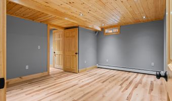 31 Dorothy Dr, Standish, ME 04084