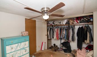 941 E Clayton Rd, Alderson, WV 24910