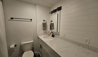 15 Ten Broeck St Garden, Albany, NY 12210