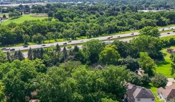 4 N Niles Ave, Addison, IL 60101