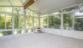 185 N Bissell Rd, Aurora, OH 44202