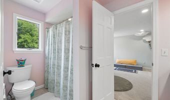 4578 Dogwood Dr, Allison Park, PA 15101