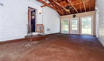 16 Pennsylvania Ave, Jamestown, RI 02835