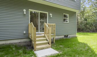 70 Seurat St, Barnegat, NJ 08005