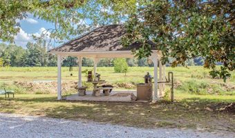 601 N Pickett St, Autaugaville, AL 36003