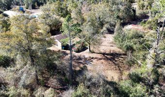 2424 White Pond Church Rd, Alford, FL 32420