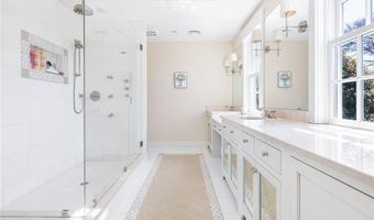 116 Nayatt Rd, Barrington, RI 02806