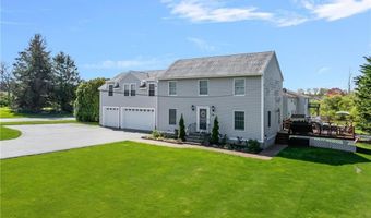 136 Corporate Pl, Middletown, RI 02842