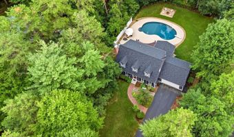 19 Tamarack Ln, Amherst, NH 03031