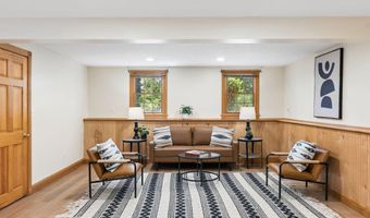 836 Old Post Rd, Arundel, ME 04046