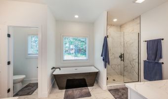 336 Somerset Dr, Appomattox, VA 24522