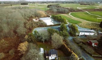 318 Mitchell's Ln, Middletown, RI 02871