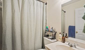 628 A St NE, Washington, DC 20002