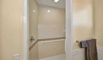 1011 Canyon Park Dr, Ashland, OR 97520