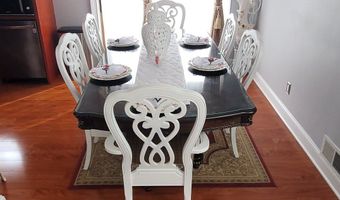 30 Grove Pl, Danbury, CT 06810