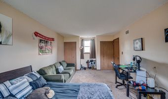 1715 Riverwood Dr, Algonquin, IL 60102