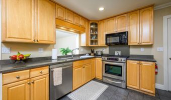 305 Barbara Dr, Point Pleasant, NJ 08742