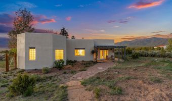 206 Hondo Seco Rd, Arroyo Seco, NM 87514