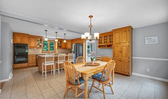 7 Beechwood Cir, Cromwell, CT 06416