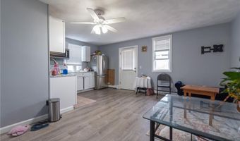 40 Cedar St, Johnston, RI 02919