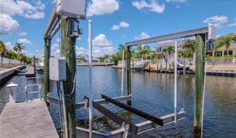 5721 SEA TURTLE Pl, Apollo Beach, FL 33572