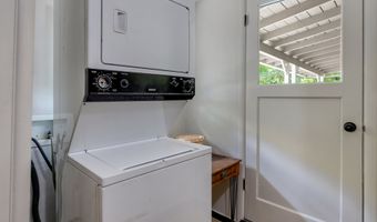 10210 SW CRESTWOOD Ct, Beaverton, OR 97008