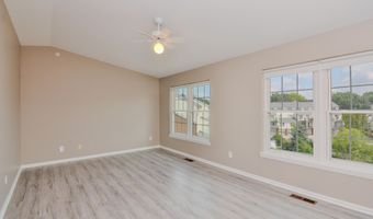 1892 Lindsay Ln, Ann Arbor, MI 48104