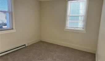 33 Saint Elizabeth St 2, Bristol, RI 02809
